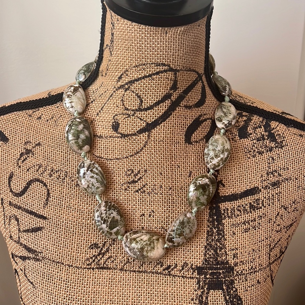 Pretty Seashell Necklace